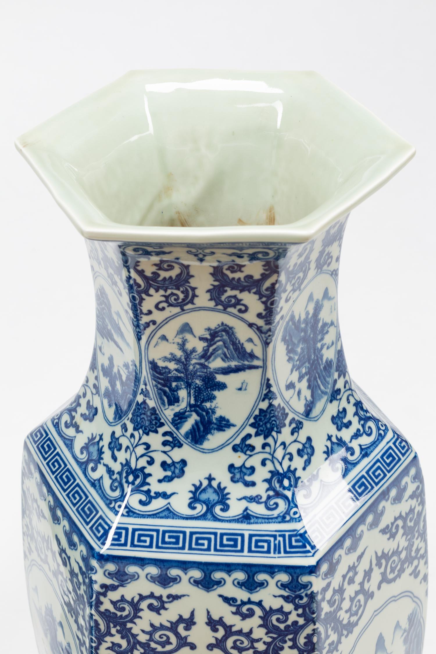 A Pair of Chinese Export Porcelain Vases