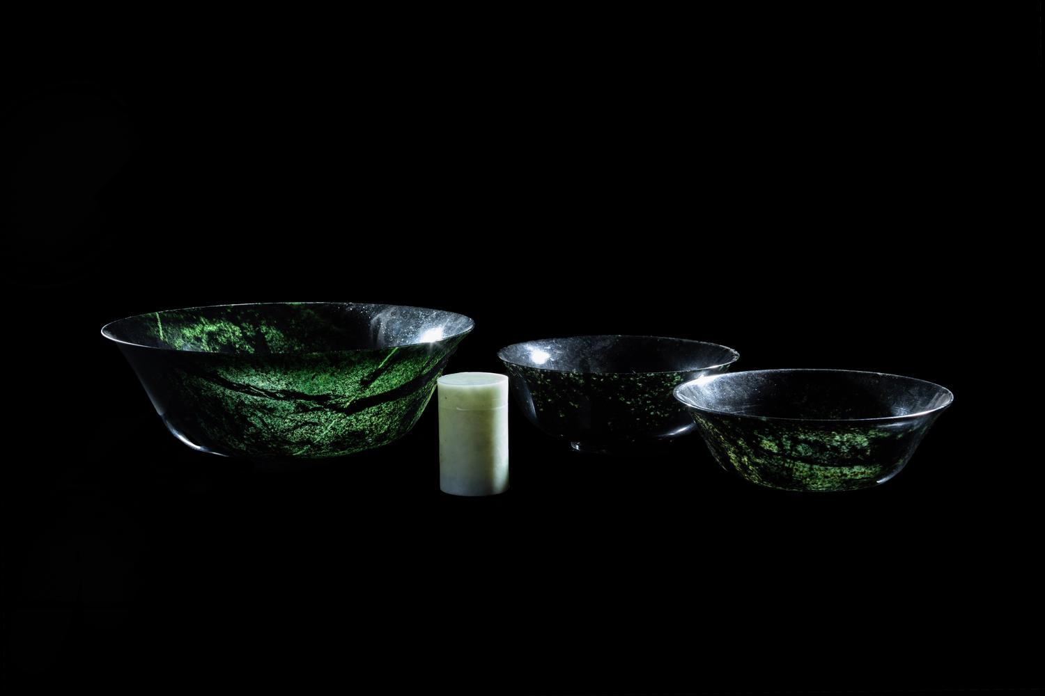 Three Chinese Spinach Jade Bowls and A Celadon Hardstone Covered Box