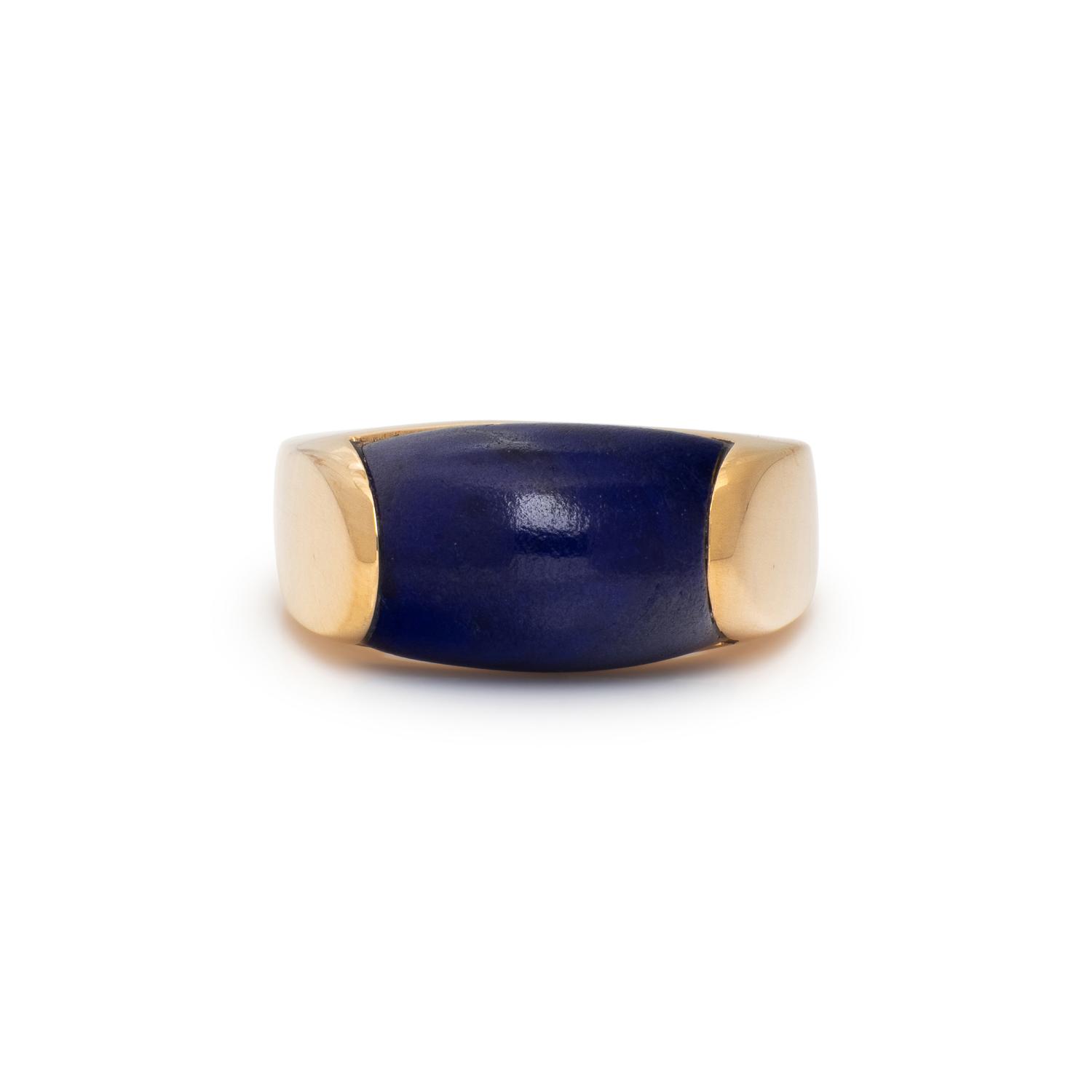 BULGARI, YELLOW GOLD AND LAPIS LAZULI RING