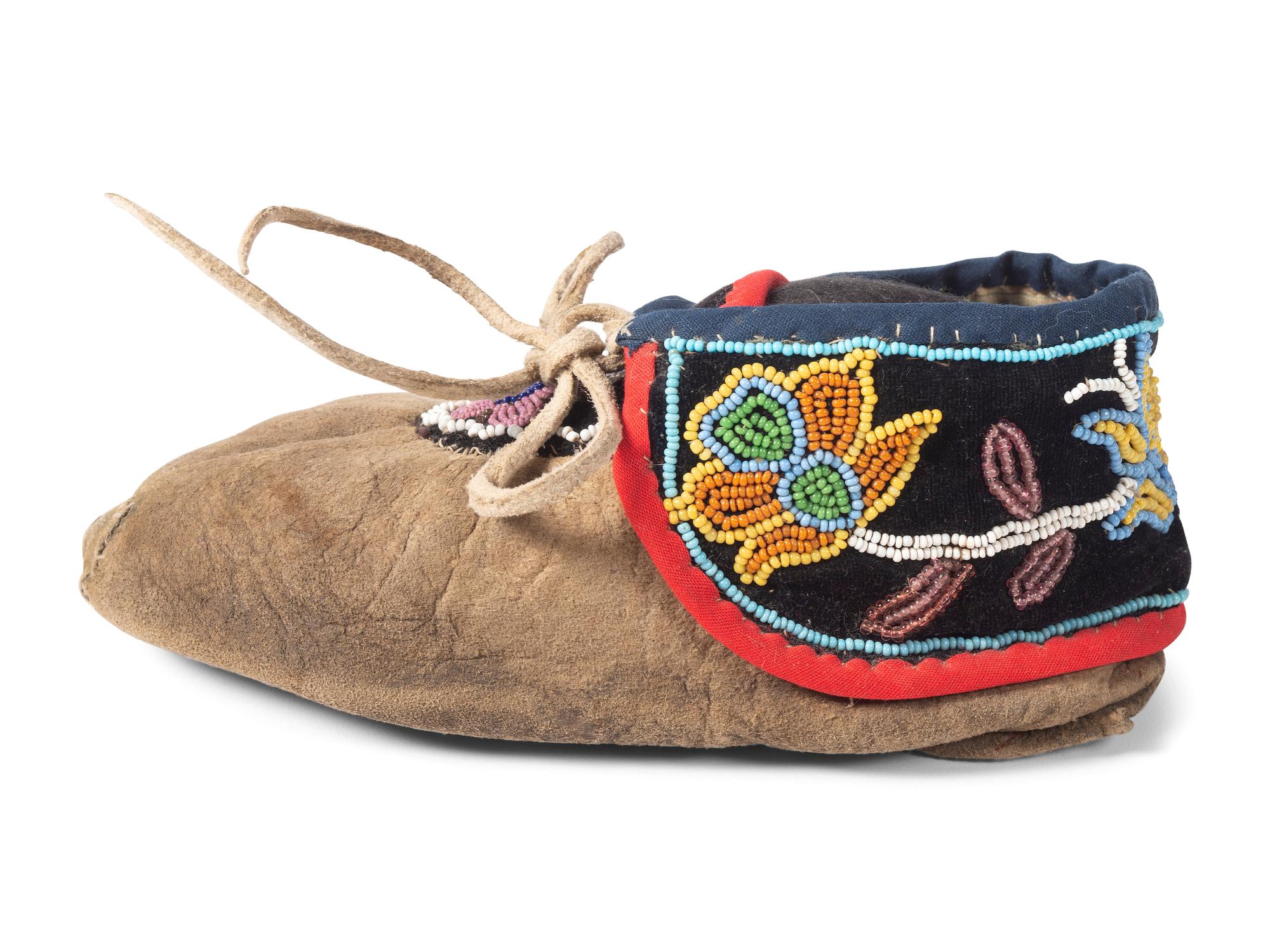 Anishinaabe Beaded Hide Moccasins
