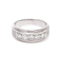 WHITE GOLD AND DIAMOND RING
