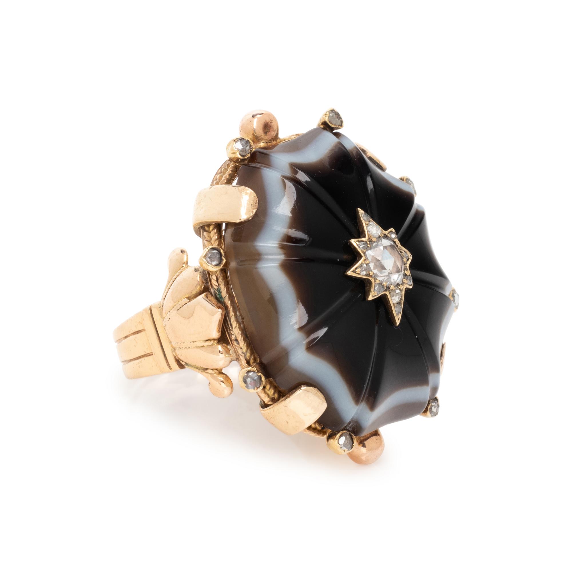 ANTIQUE, BICOLOR GOLD, AGATE AND DIAMOND RING