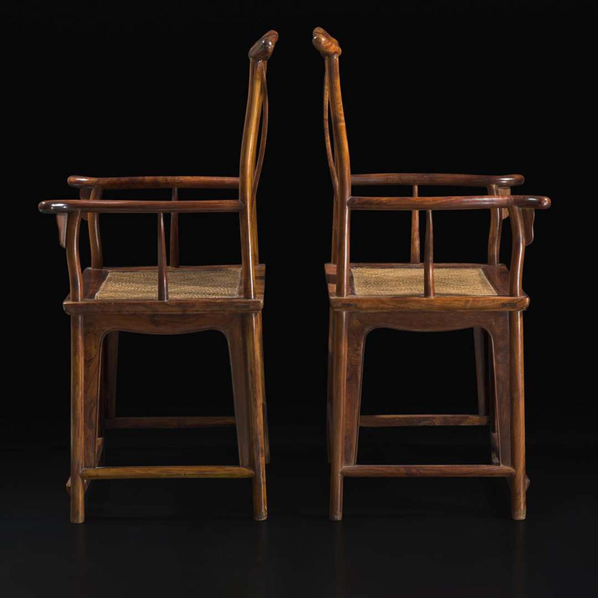 A rare pair of Chinese Huanghuali yoke-back armchairs, sichutou guanmaoyi 黄花梨四出頭官帽椅一对 17th/ 18th century ???????