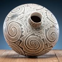 Tularosa, Black-on-White Pottery Olla