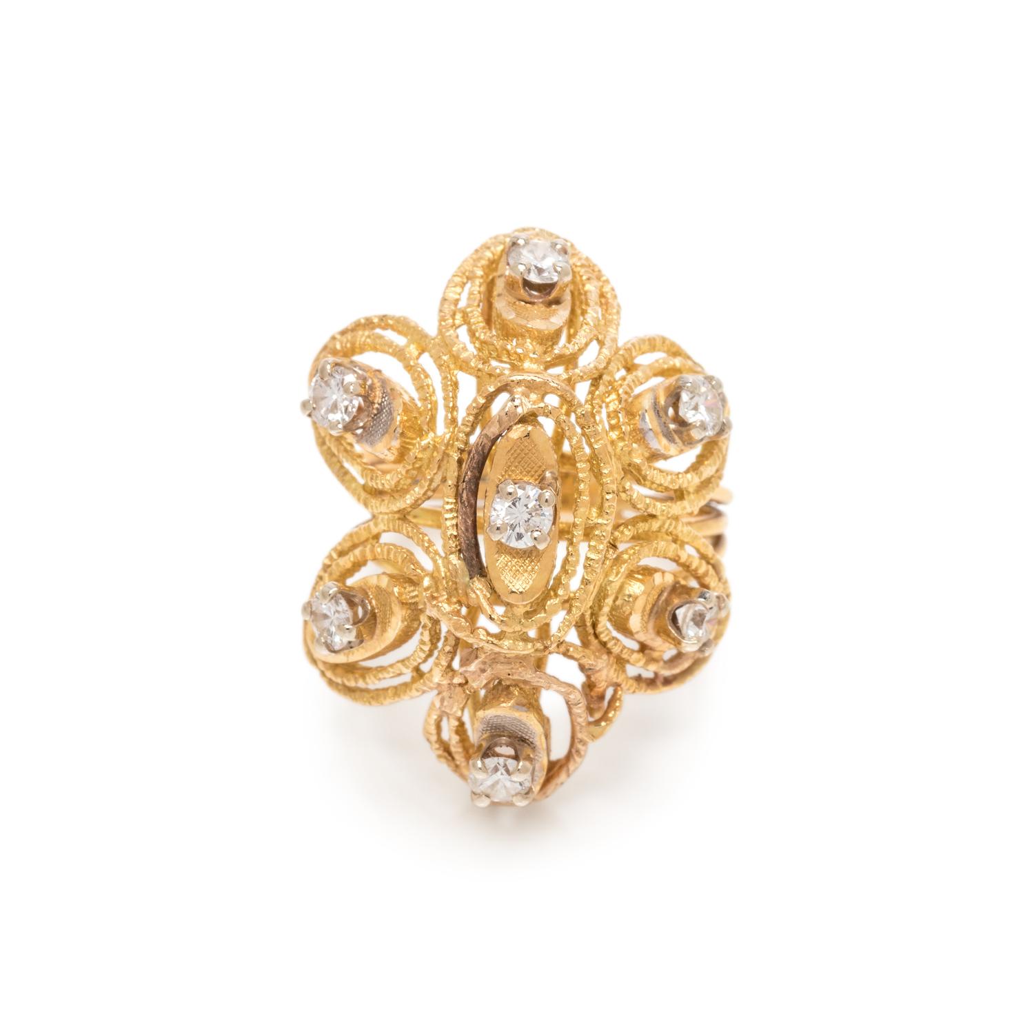 YELLOW GOLD AND DIAMOND RING