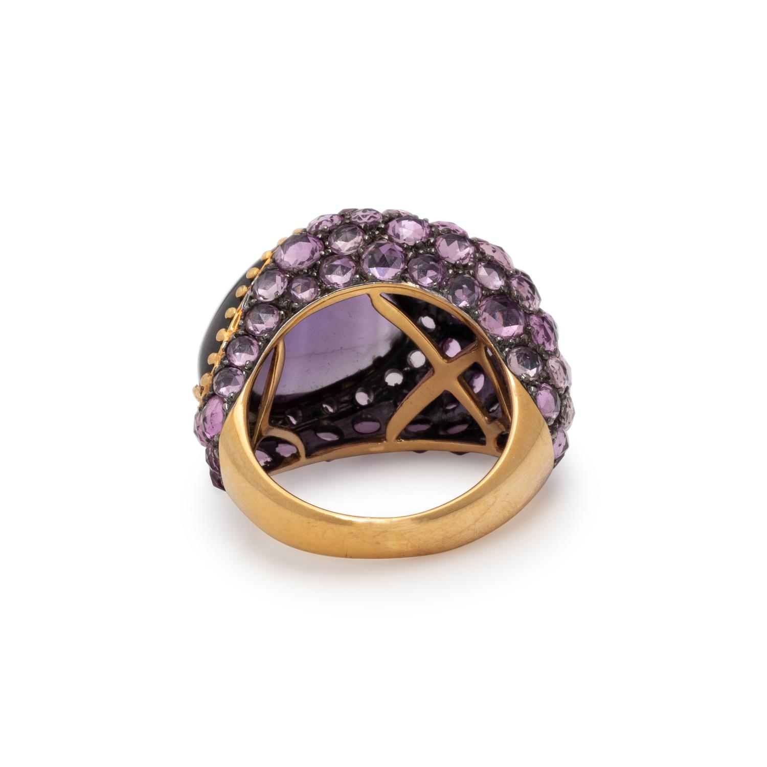 AMETHYST AND YELLOW GOLD RING