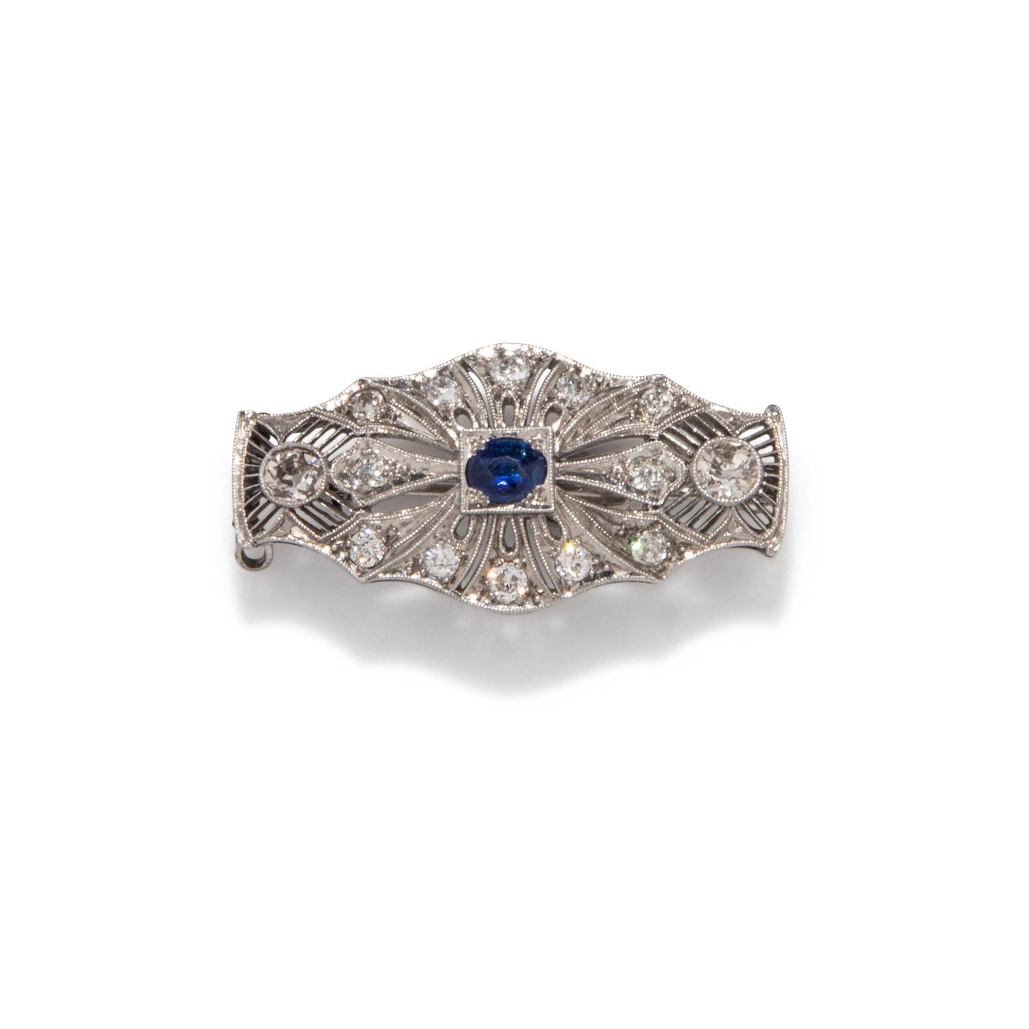 ART DECO, DIAMOND AND SAPPHIRE PENDANT BROOCH