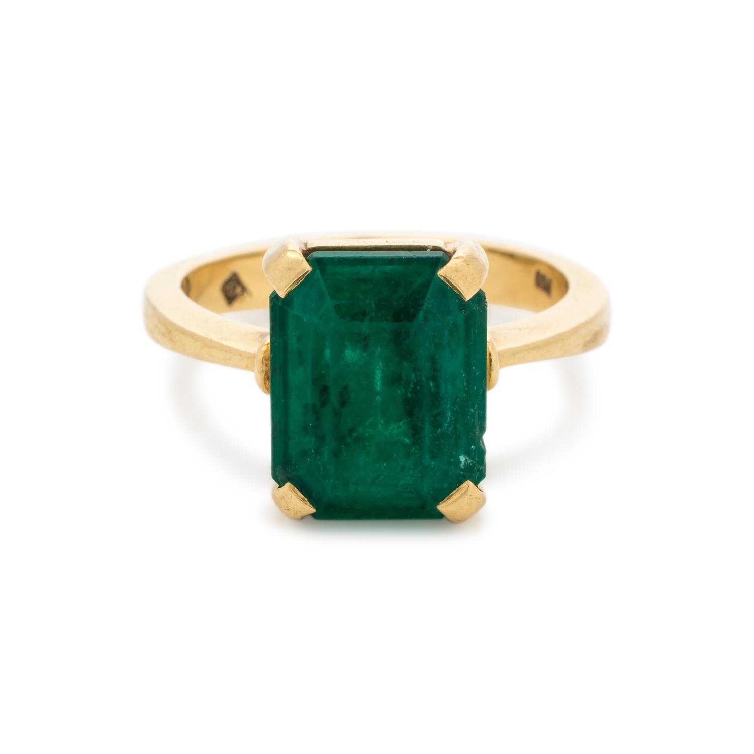 EMERALD RING