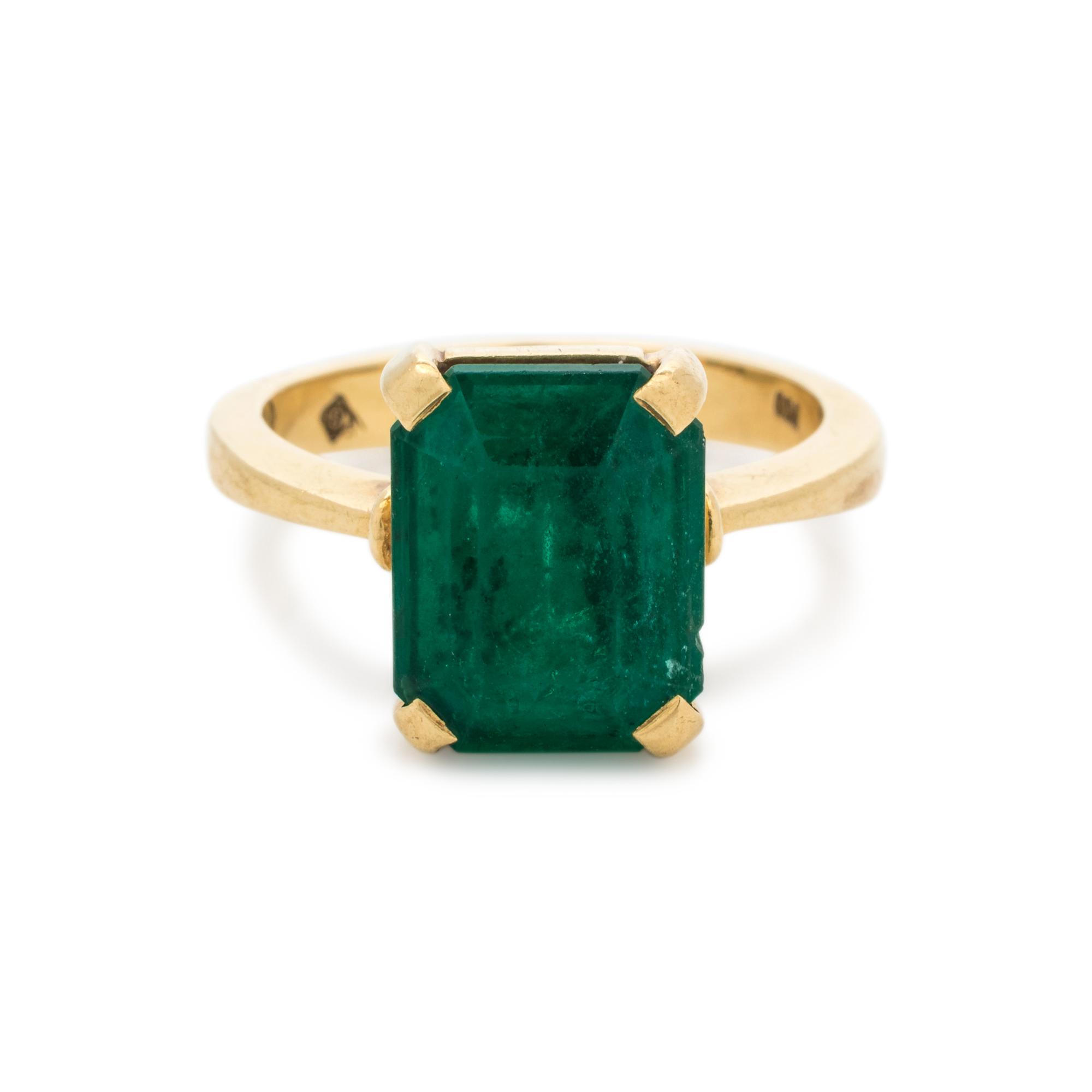 EMERALD RING