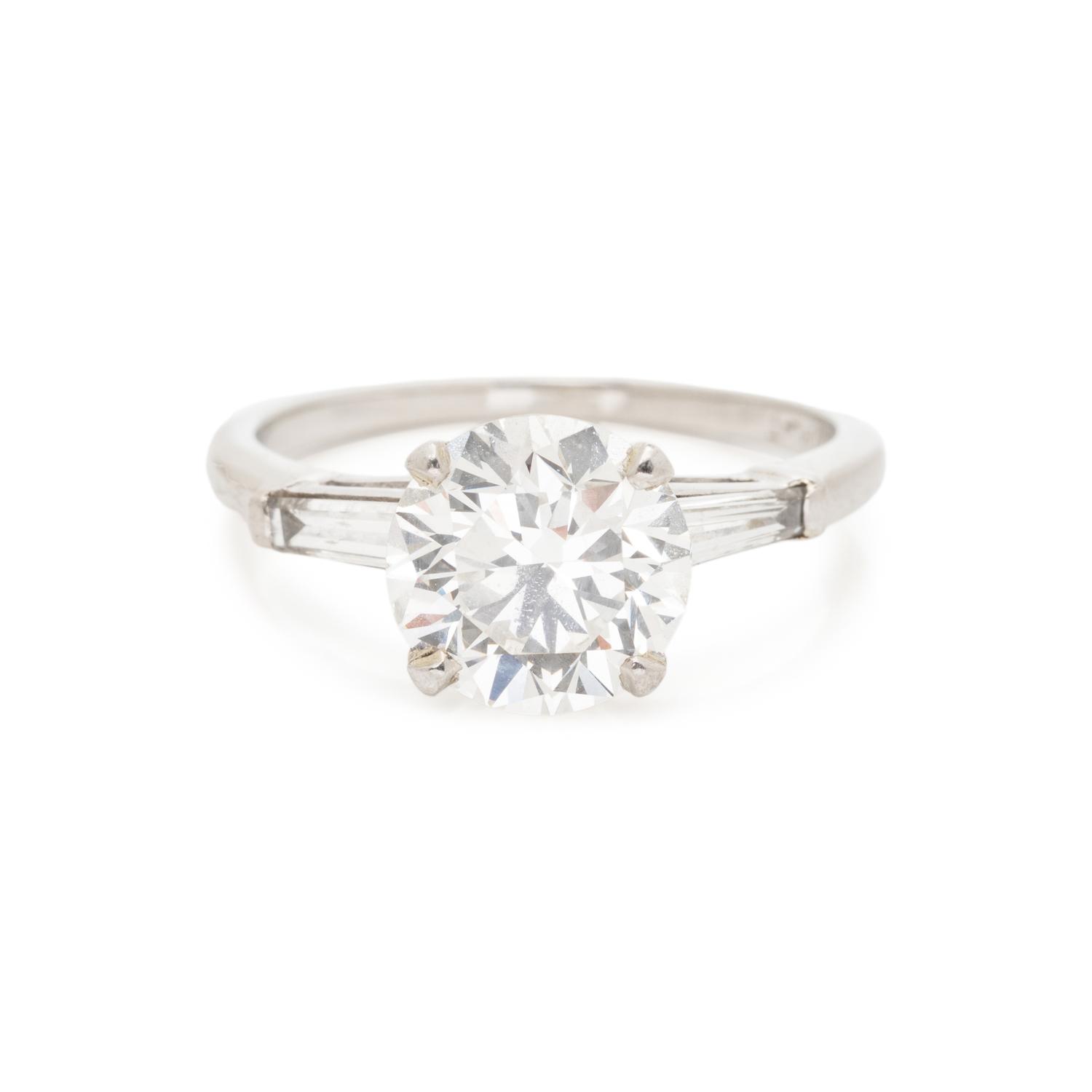 DIAMOND AND PLATINUM RING