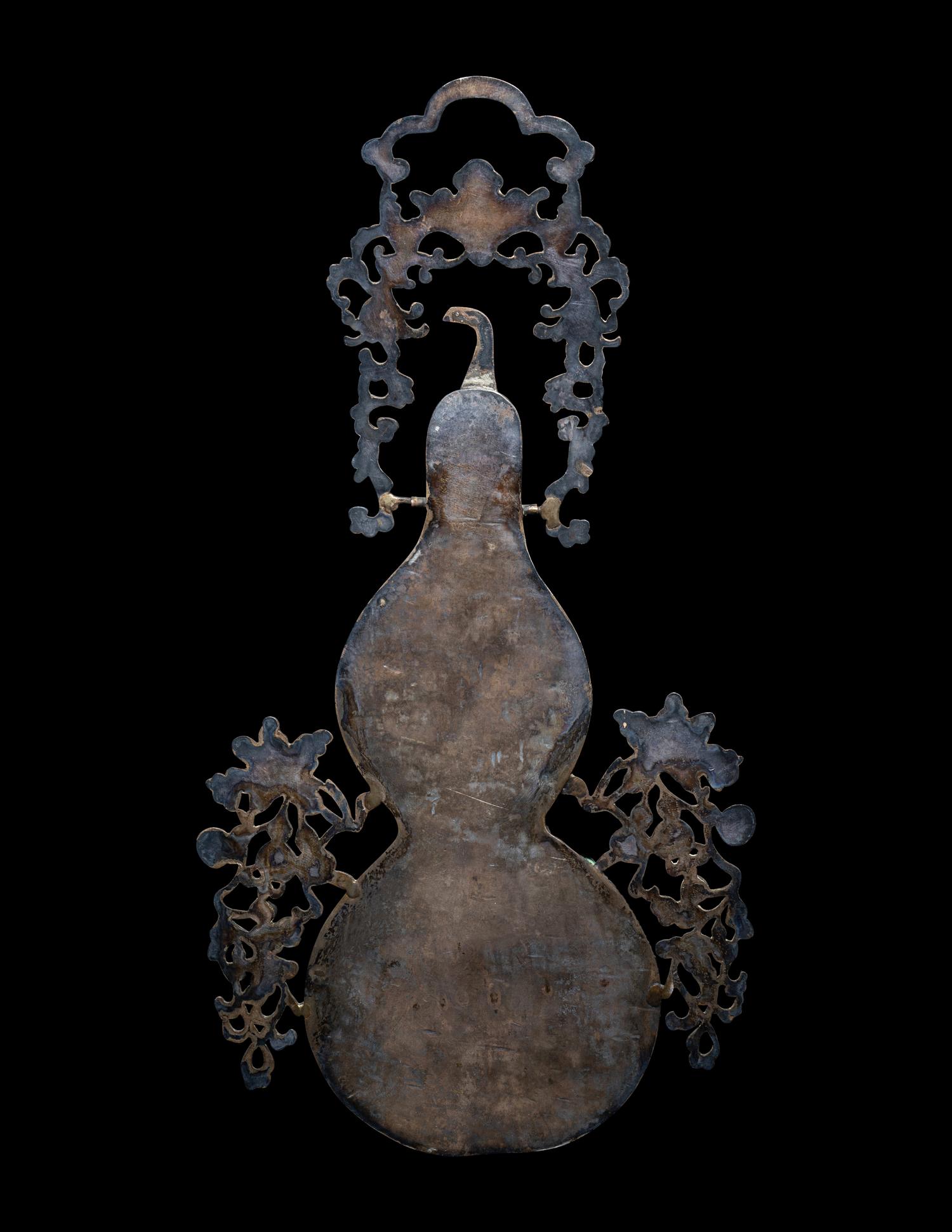 A Hardstone Embellished Silver Mounted Gourd Wall Vase