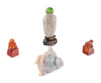 Four Chinese Hardstone Objects, 20th Century 近代 瑪瑙、琥珀把件四枚