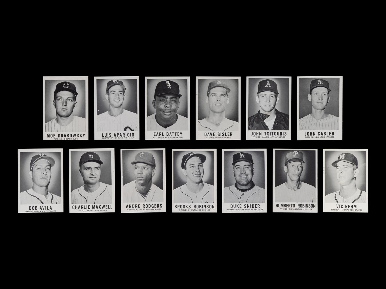 A Group of 13 1960 Leaf Baseball Cards Including Multiple Hall of Famers (Duke Snider and Brooks Robinson),