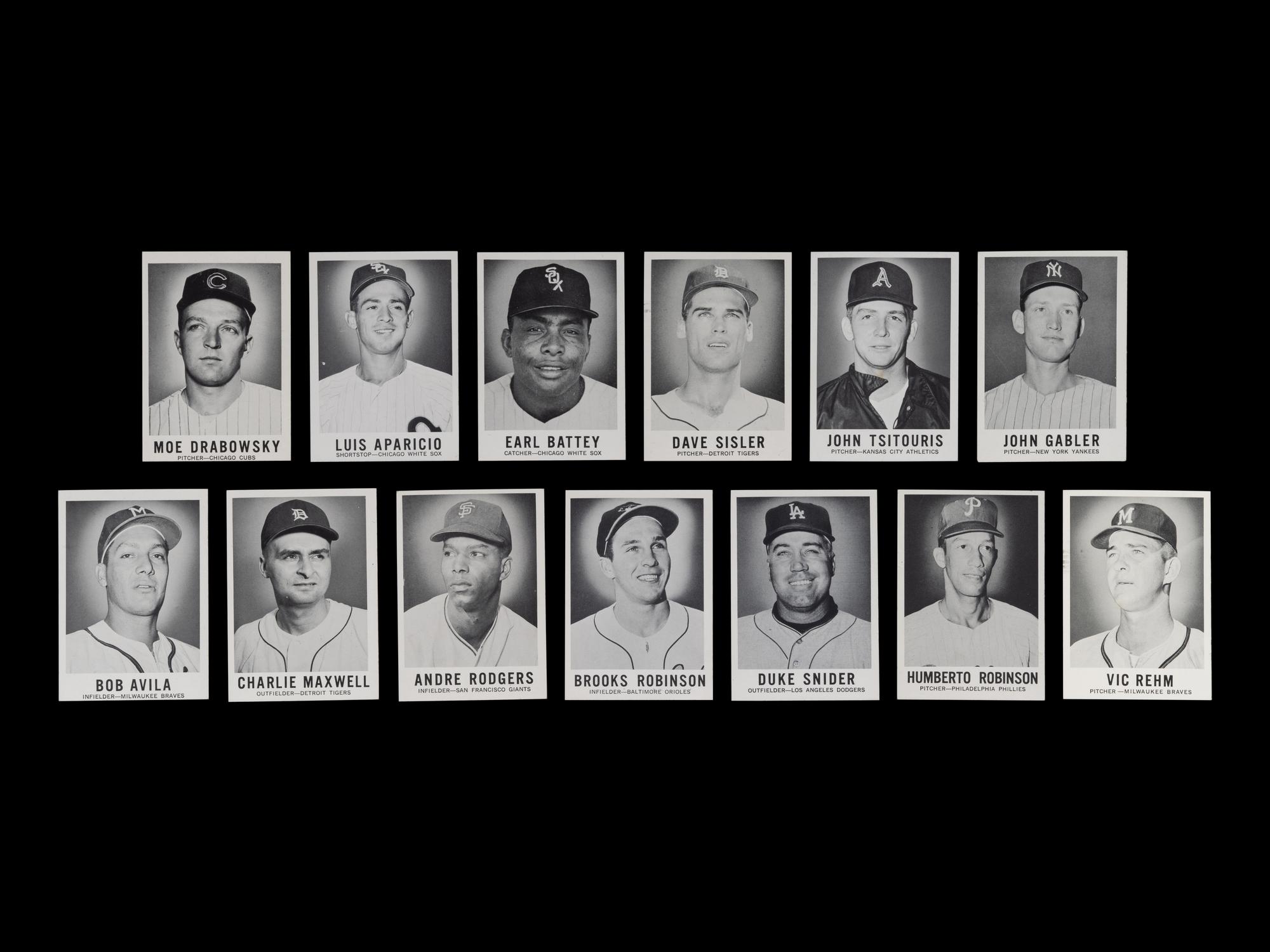 A Group of 13 1960 Leaf Baseball Cards Including Multiple Hall of Famers (Duke Snider and Brooks Robinson),