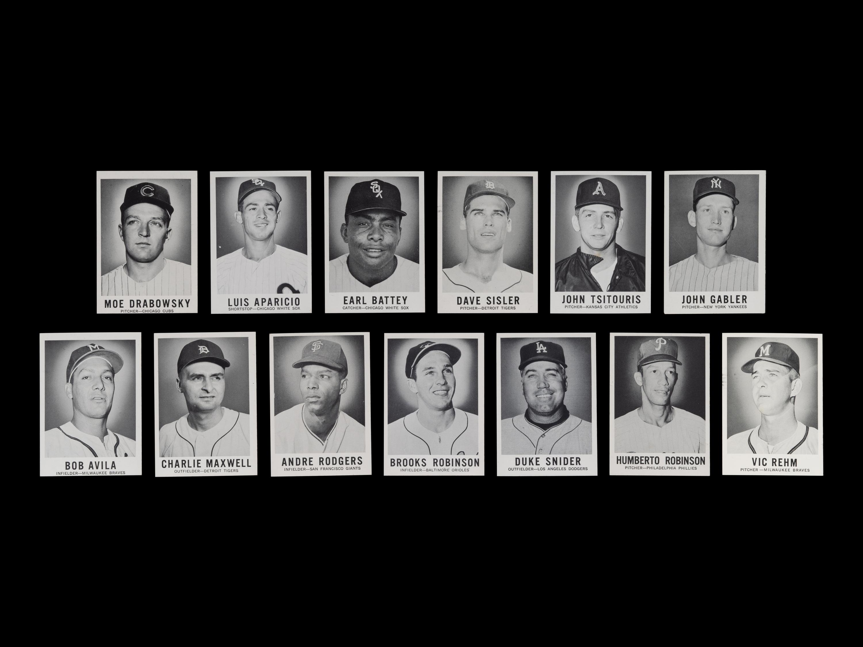 A Group of 13 1960 Leaf Baseball Cards Including Multiple Hall of Famers (Duke Snider and Brooks Robinson),