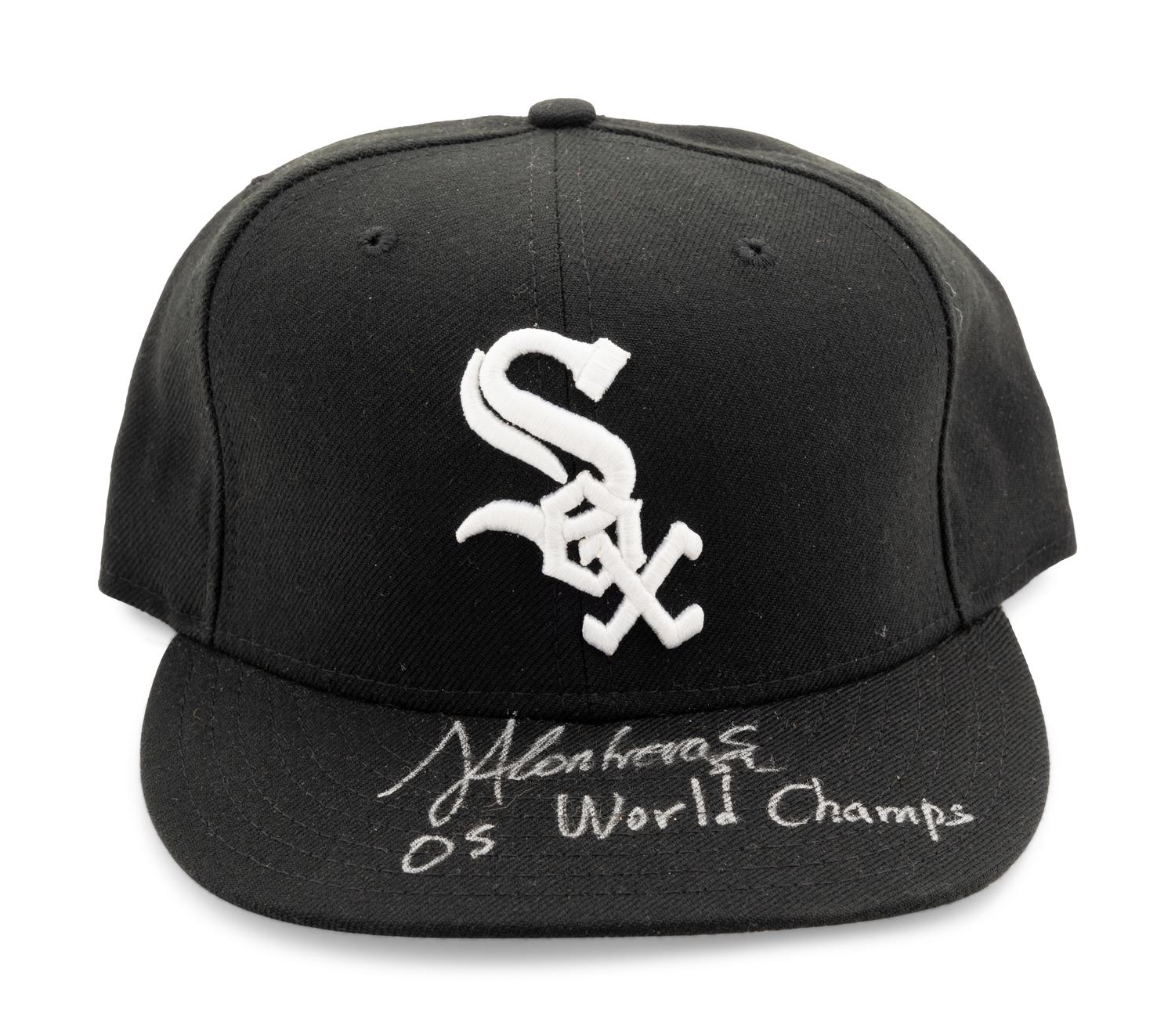 A Group of 13 2005 Chicago White Sox World Series Champion Signed Autograph Items (Steiner)