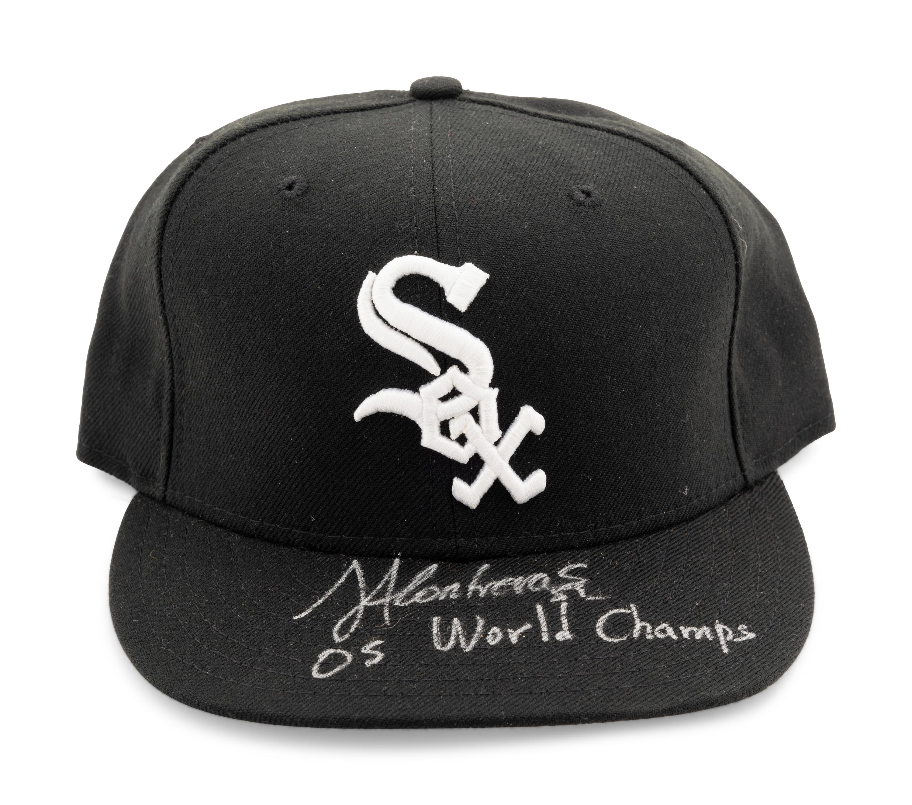 A Group of 13 2005 Chicago White Sox World Series Champion Signed Autograph Items (Steiner)