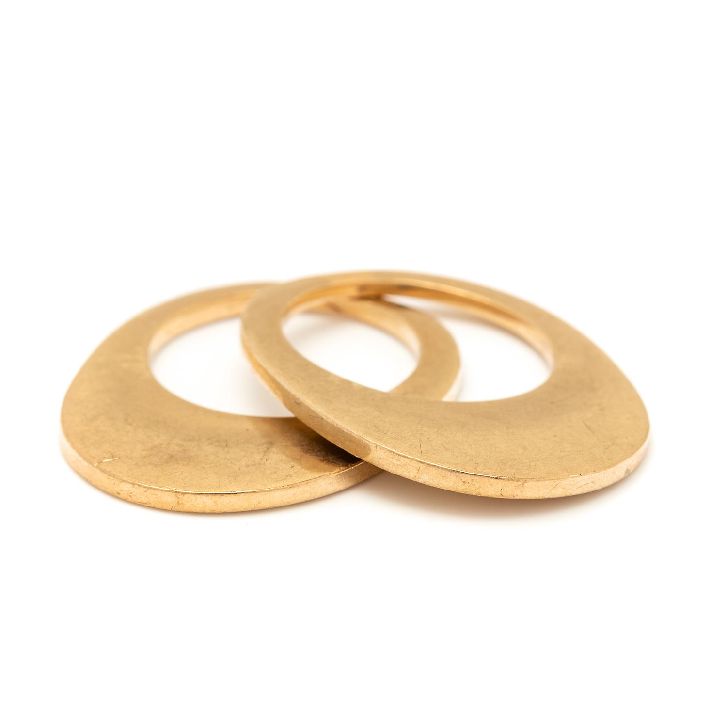 PAIR OF YELLOW GOLD RINGS