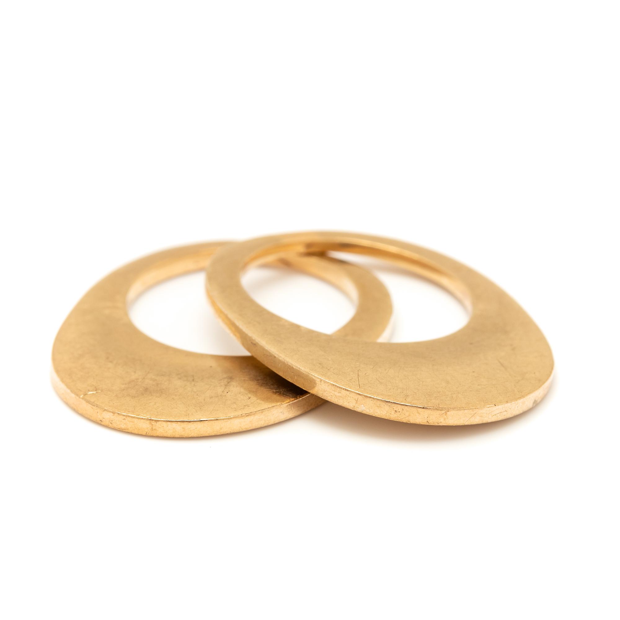 PAIR OF YELLOW GOLD RINGS