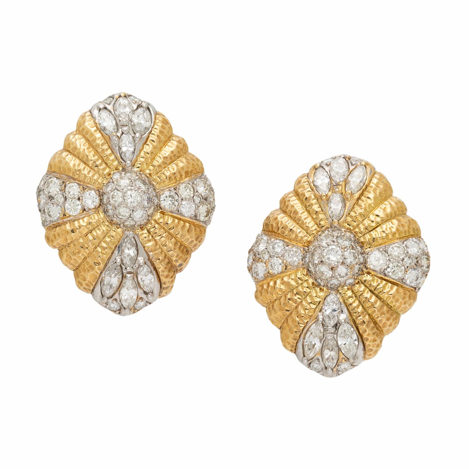 BICOLOR GOLD AND DIAMOND EARRINGS