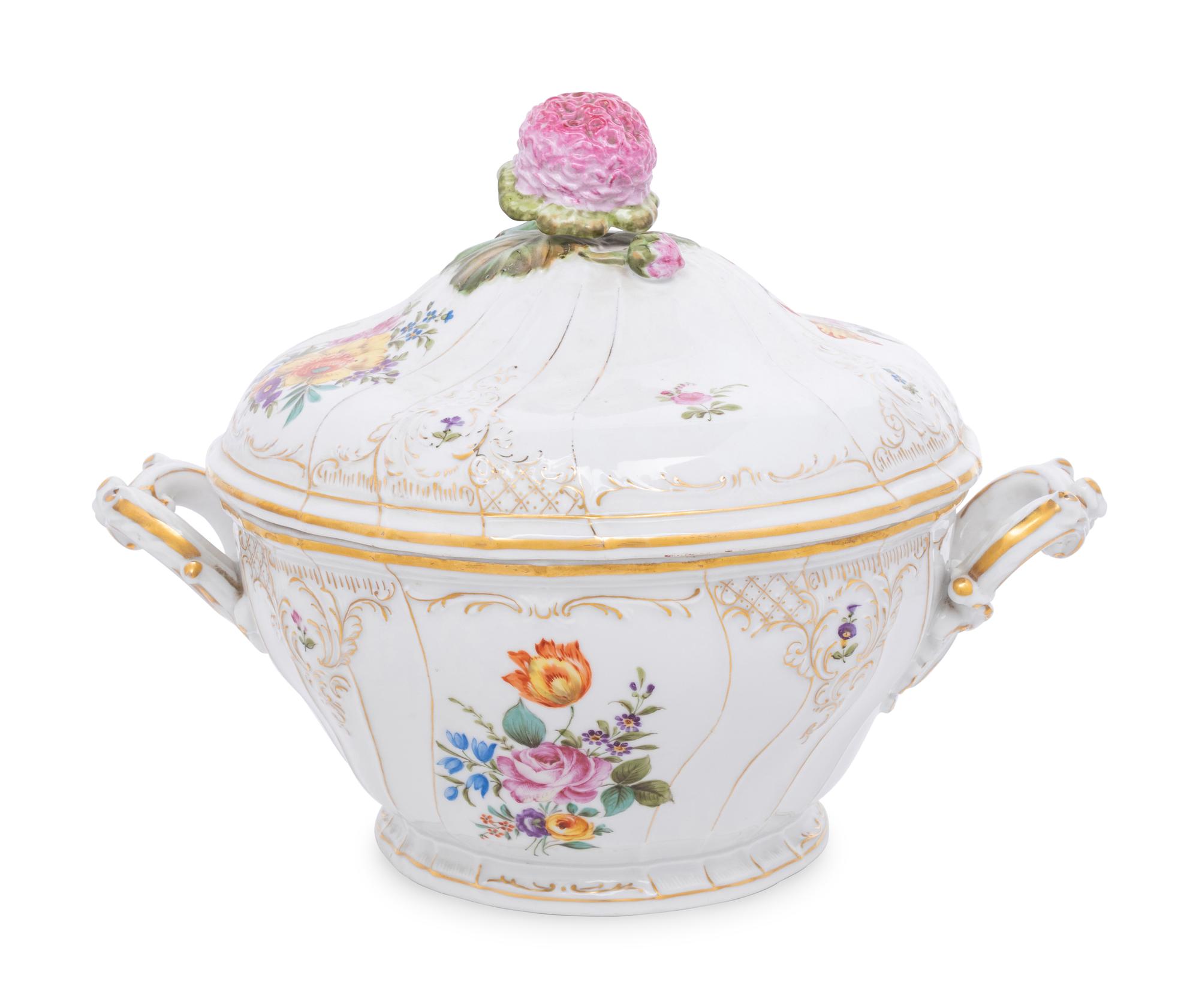 A Continental Porcelain Tureen