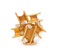 MODERNIST, YELLOW GOLD AND DIAMOND RING