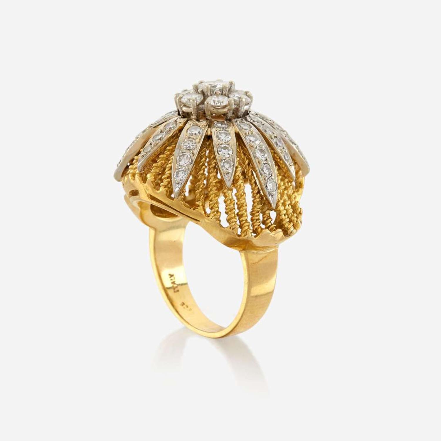 A bicolor gold and diamond ring