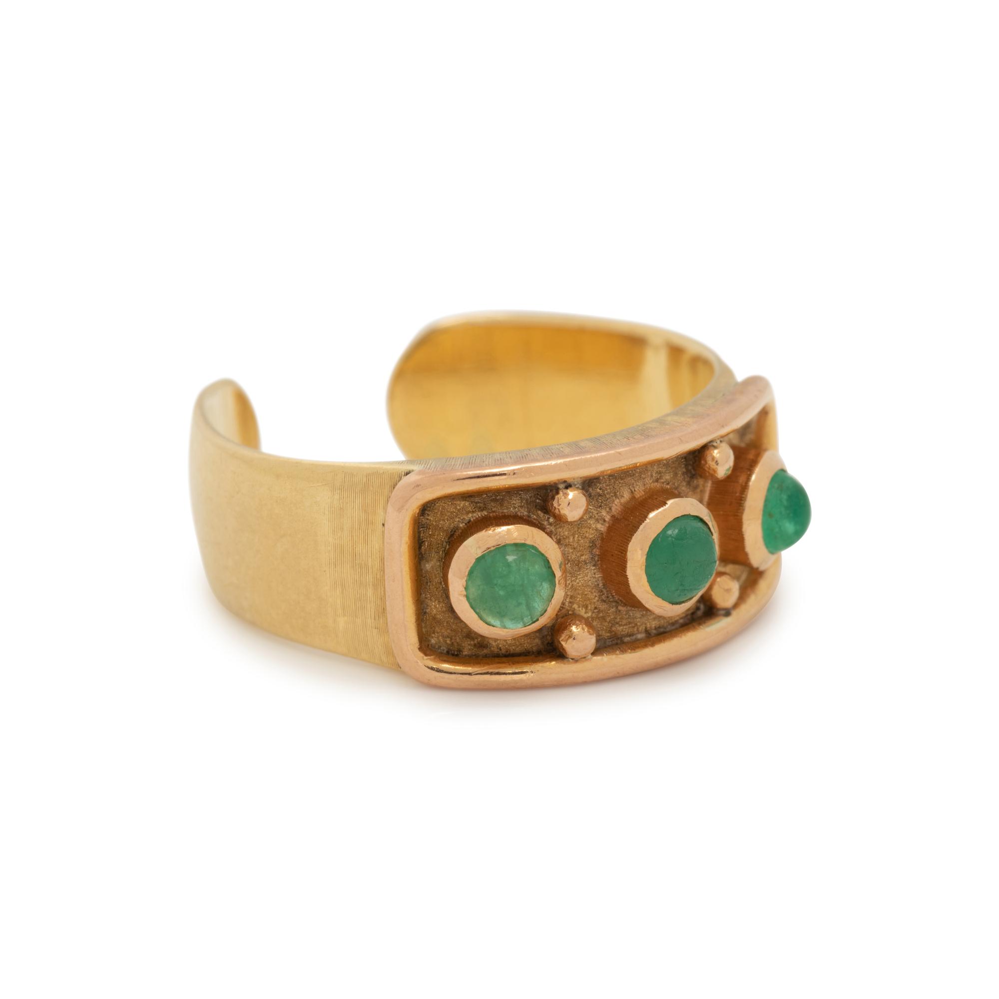 MARIO BUCCELLATI, YELLOW GOLD AND EMERALD RING