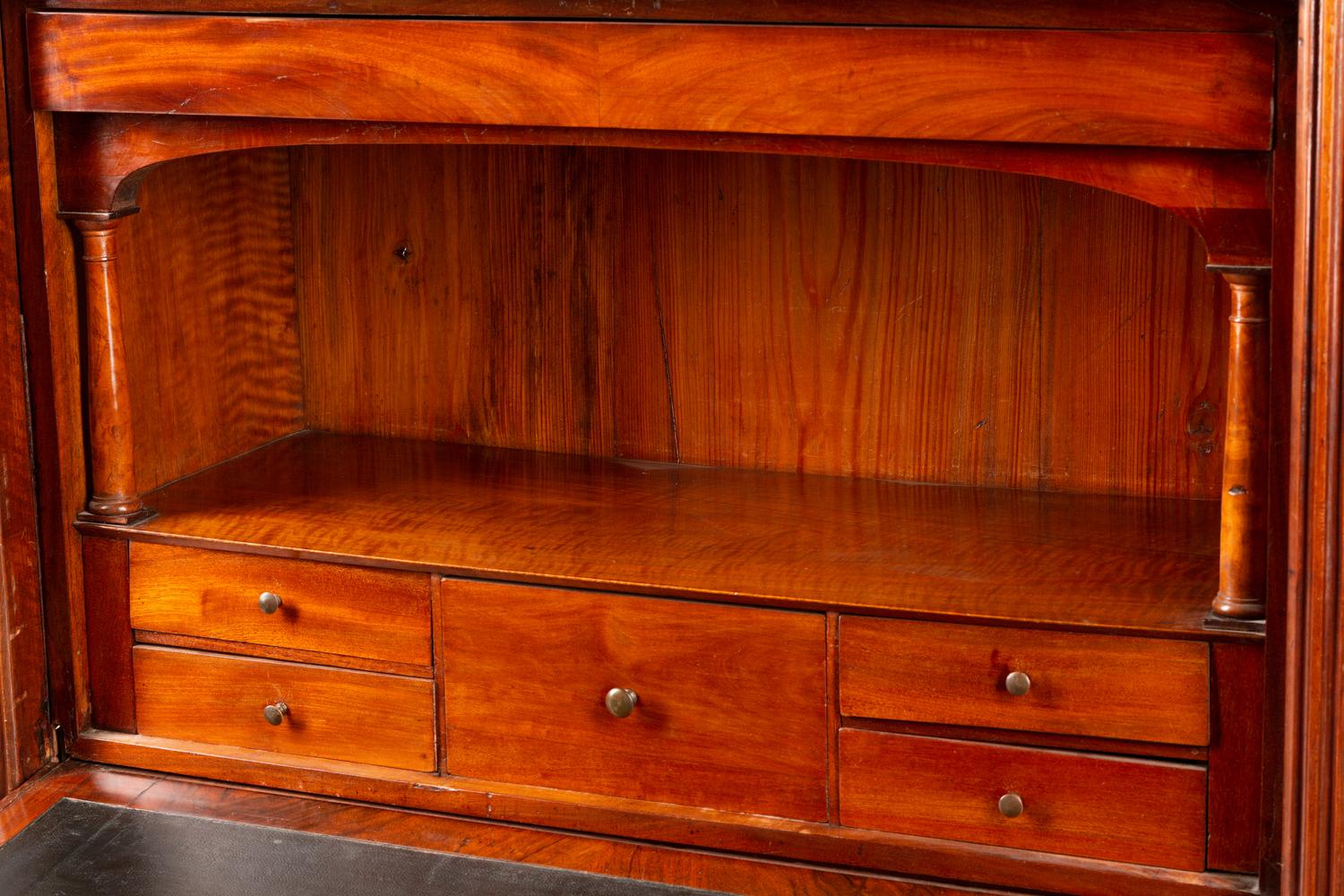 A Directoire Mahogany Marble-Top Secrétaire à Abattant