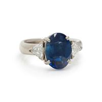 SAPPHIRE AND DIAMOND RING