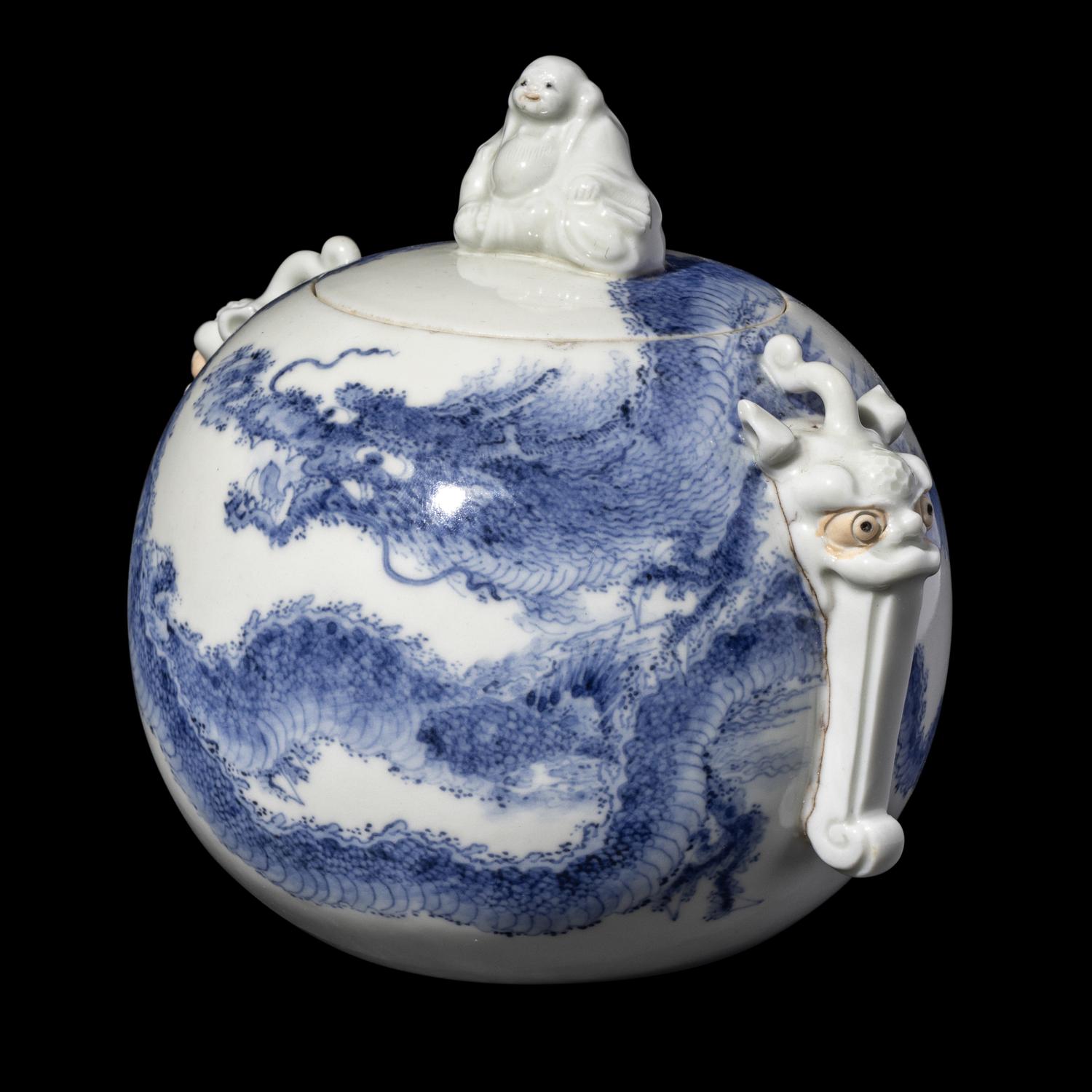A Japanese Hirado Blue and White Covered Jar