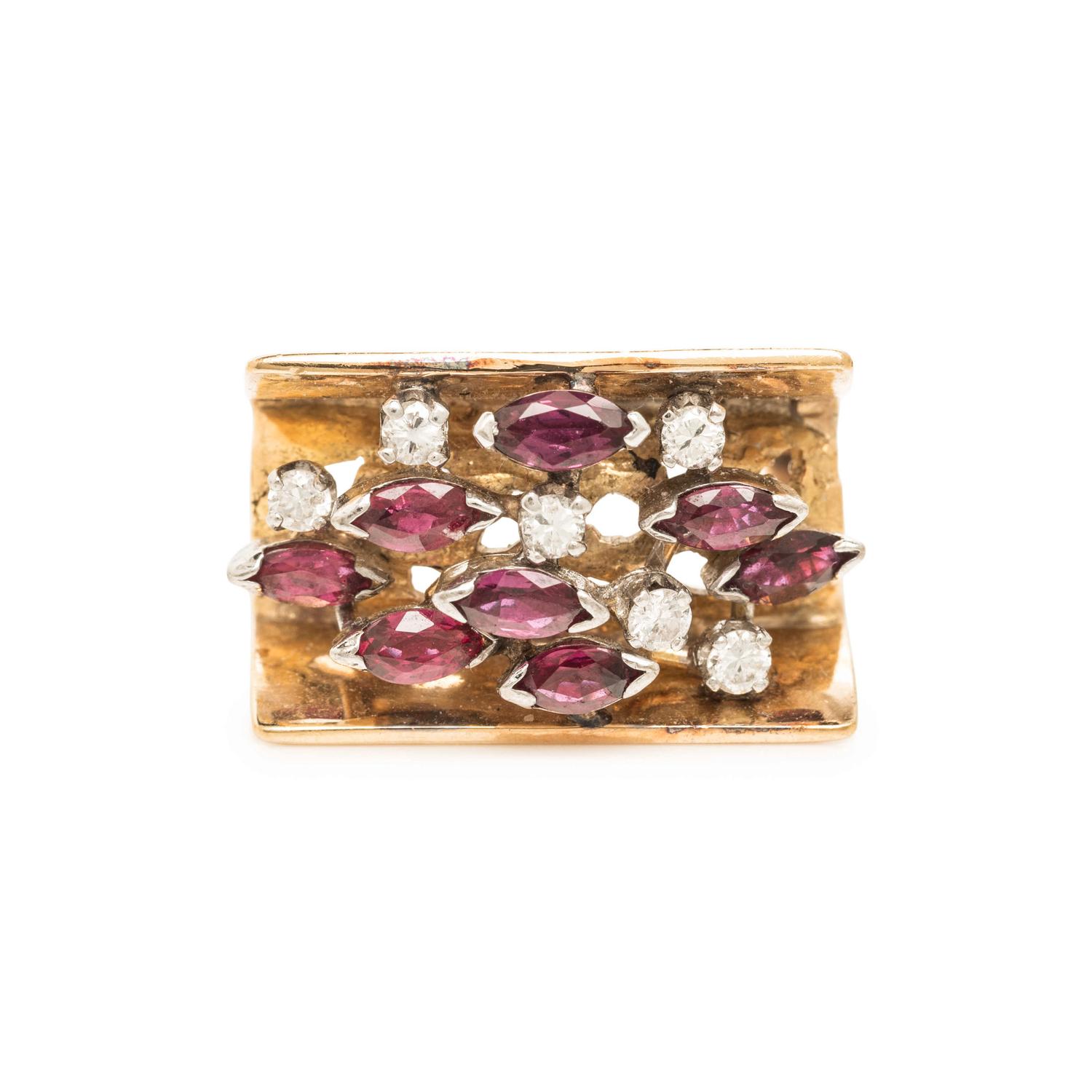 YELLOW GOLD, RUBY AND DIAMOND RING