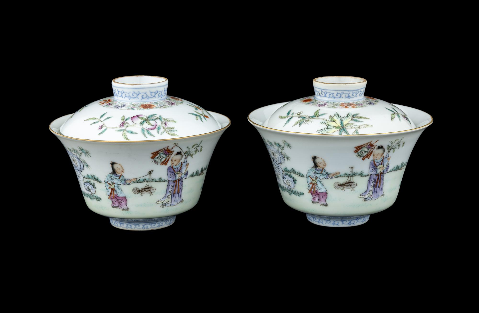 A Pair of Chinese Famille Rose Porcelain Covered Tea Bowls and Undertrays