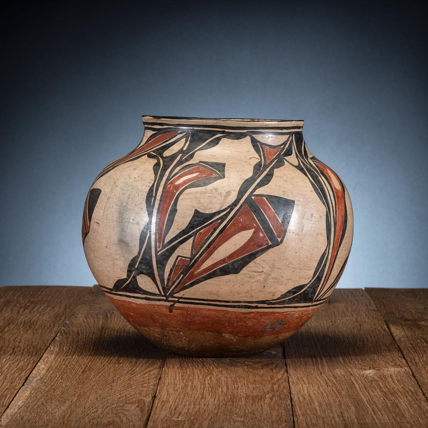 Kewa / Cochiti Pottery Jar
