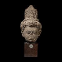 A Small Javanese Volcanic Head of Bodhisattva, 10th Century 十世紀 爪窪石雕菩薩頭像