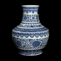 An Impressive Chinese Blue and White Porcelain Hu Vase, Qing Dynasty 清 青花纏枝花卉紋大貫耳壺