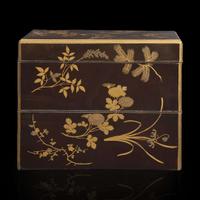 A two-tier Japanese lacquer “incense game” box with accoutrements 日本双层漆盒 Edo period, 18th-19th century ?? ???????
