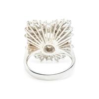 WHITE GOLD AND DIAMOND RING