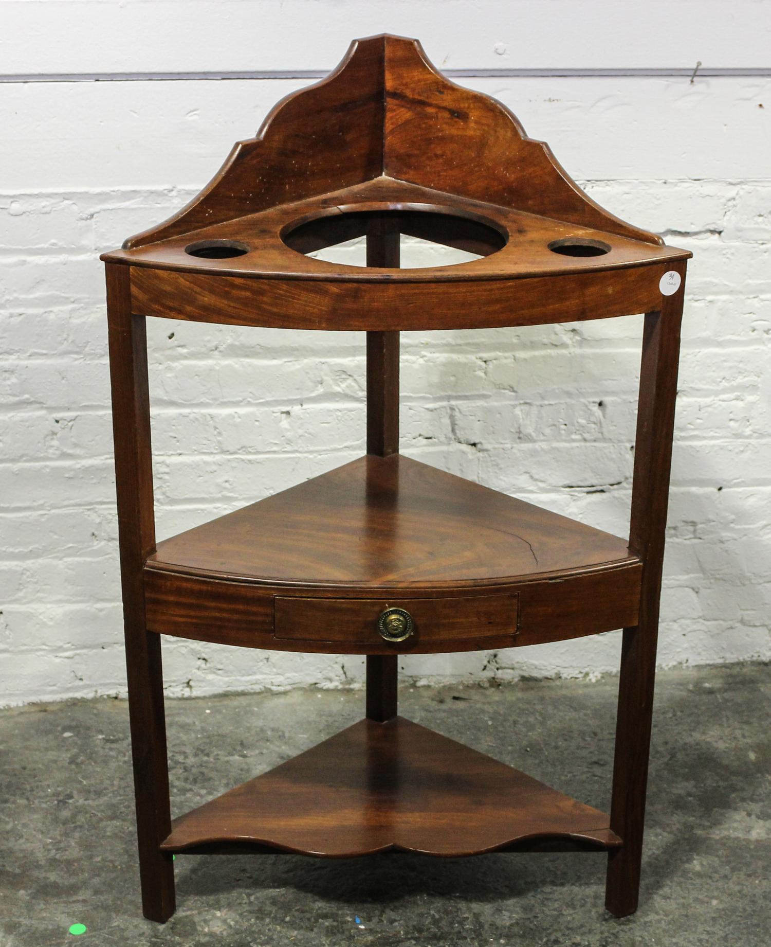 An English Mahogany Corner Wash Stand Height 38 x width 23 1/2 x depth 15 inches. — 19TH/20TH CENTURY