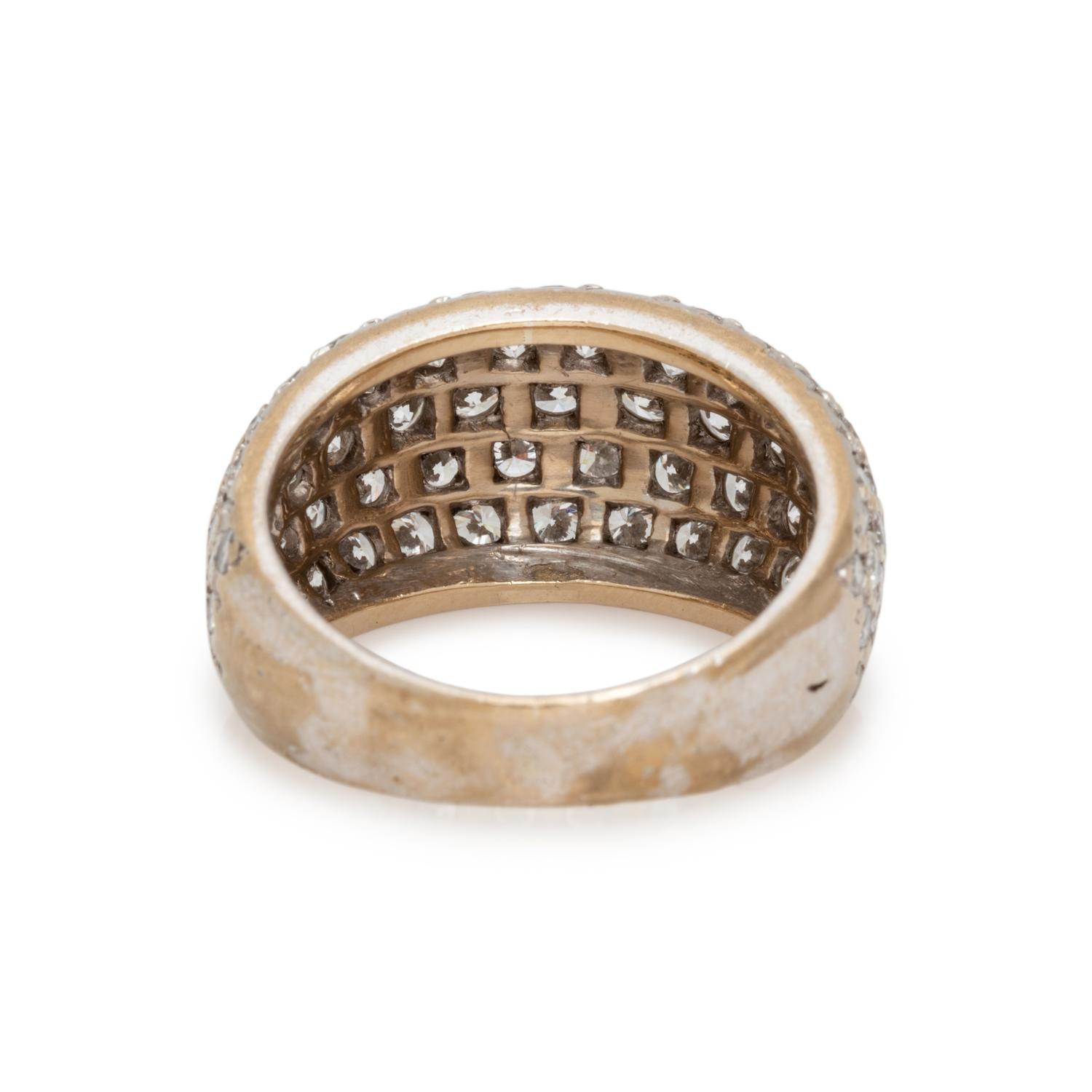 WHITE GOLD AND DIAMOND RING