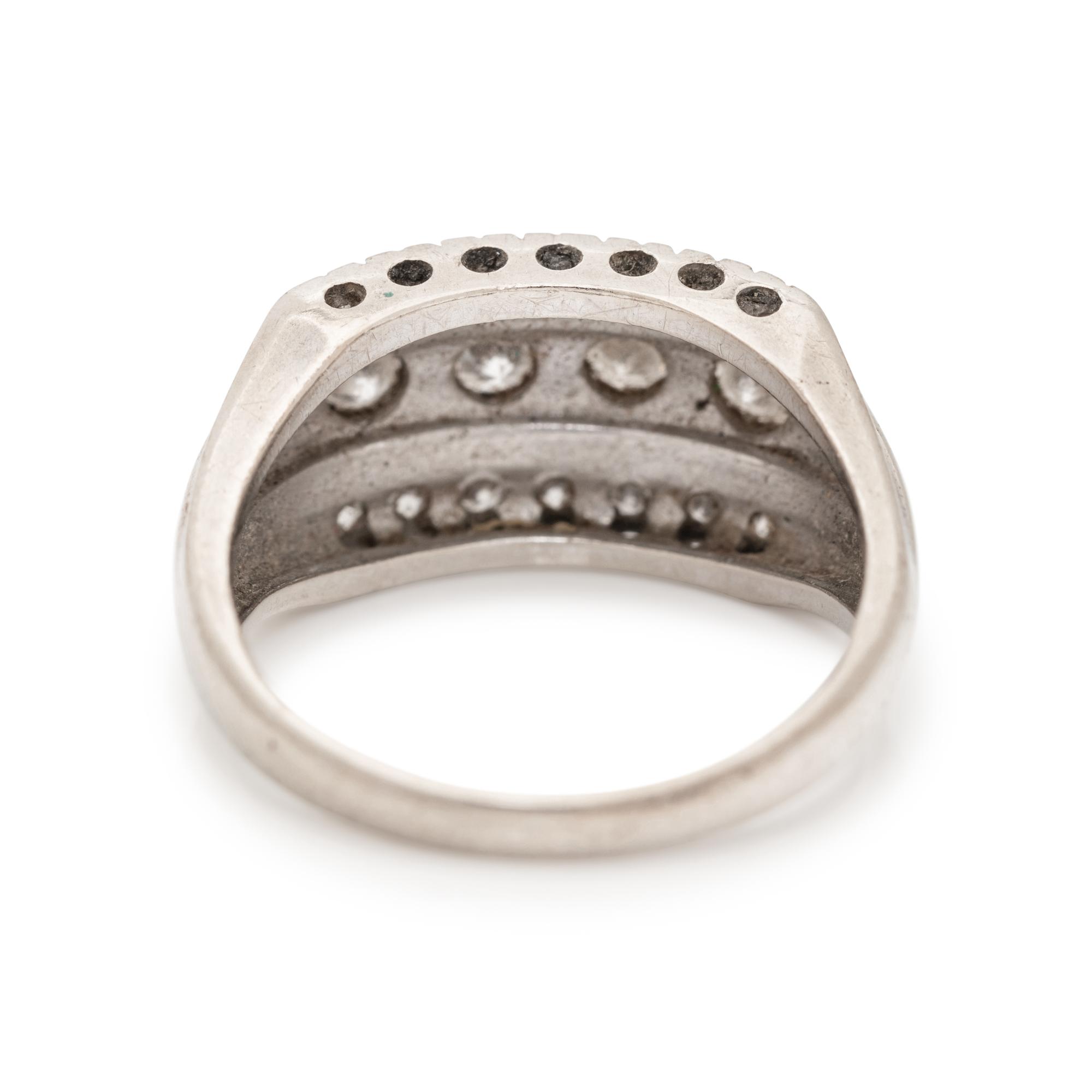 DIAMOND RING