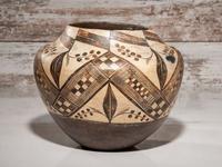 Acoma/Laguna Pottery Jar