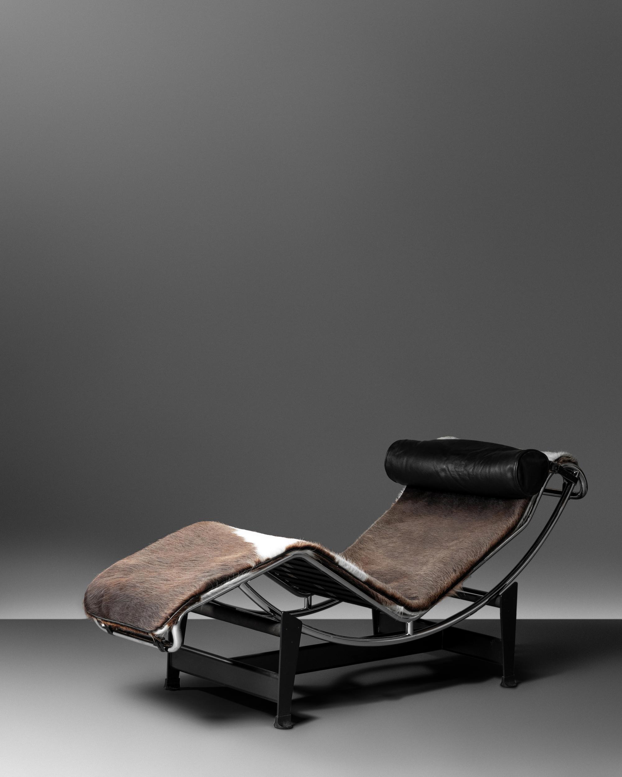 LC4 Adjustable Chaise Lounge, Cassina, Italy