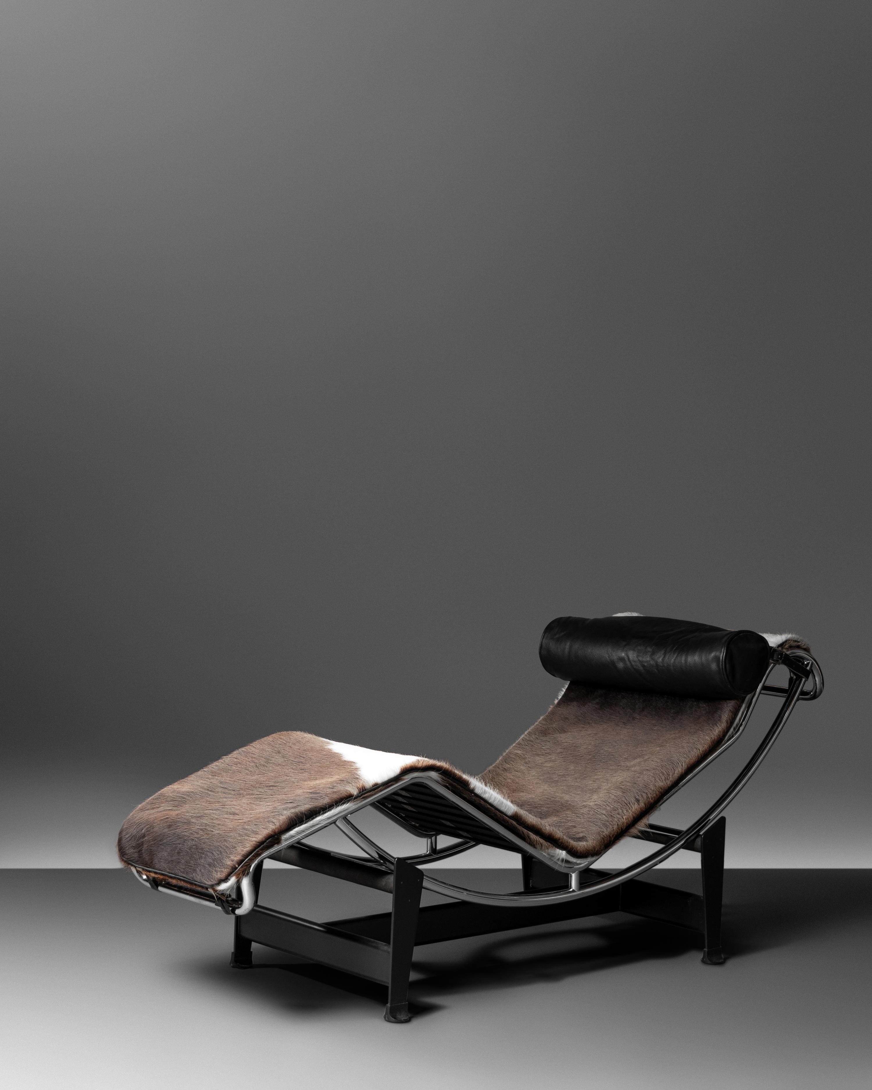 LC4 Adjustable Chaise Lounge, Cassina, Italy