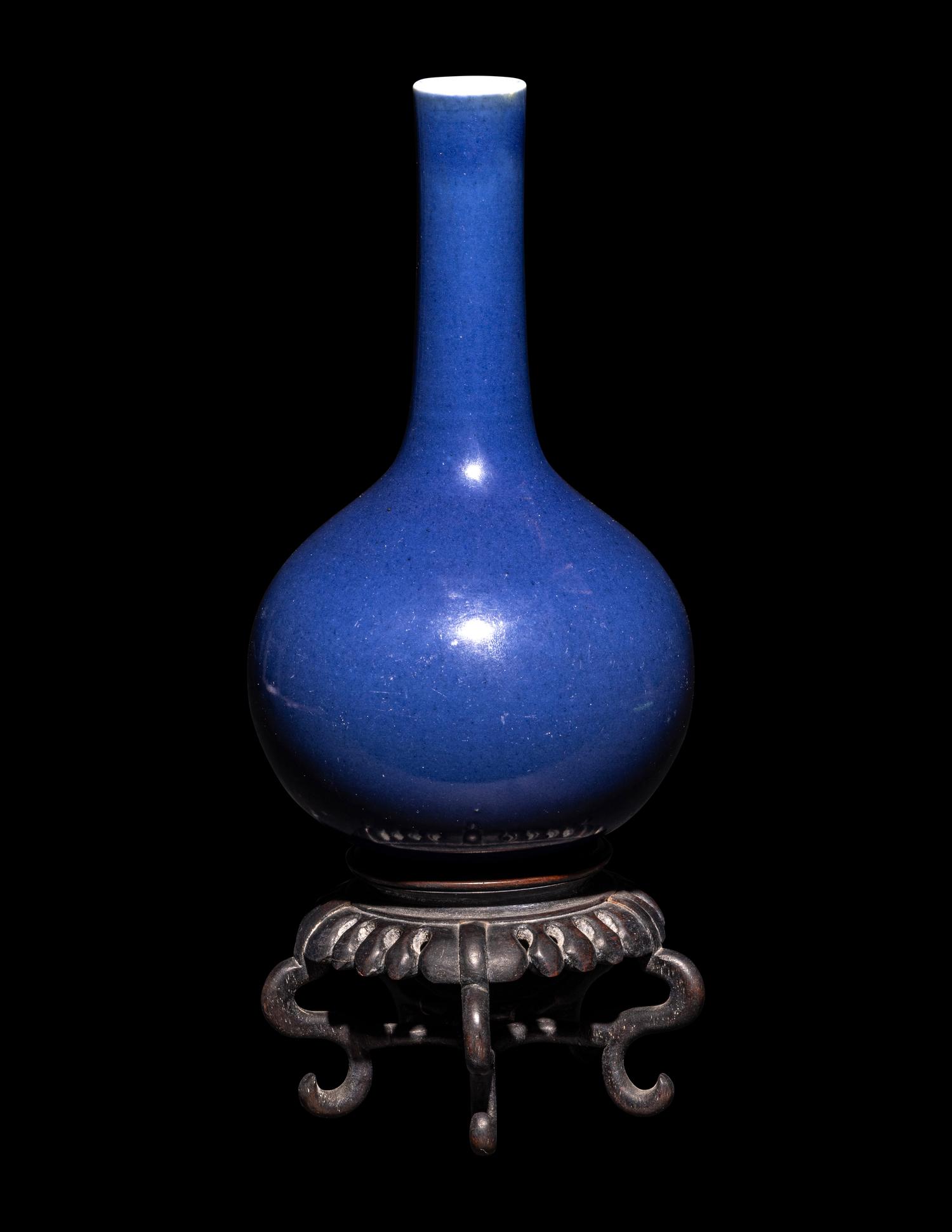 Two Chinese Blue Glazed Porcelain Vases, 19th-20th Century 晚清-民國 霽藍釉瓶兩隻