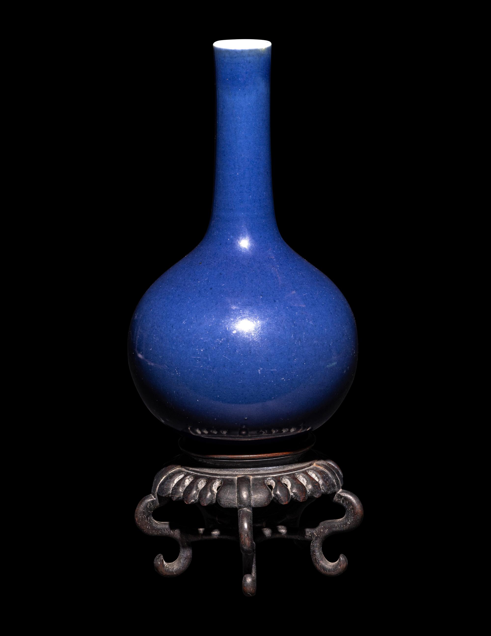 Two Chinese Blue Glazed Porcelain Vases, 19th-20th Century 晚清-民國 霽藍釉瓶兩隻