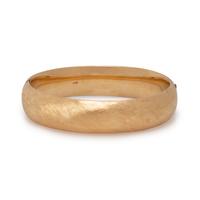YELLOW GOLD AND SYNTHETIC TURQUOISE BANGLE BRACELET