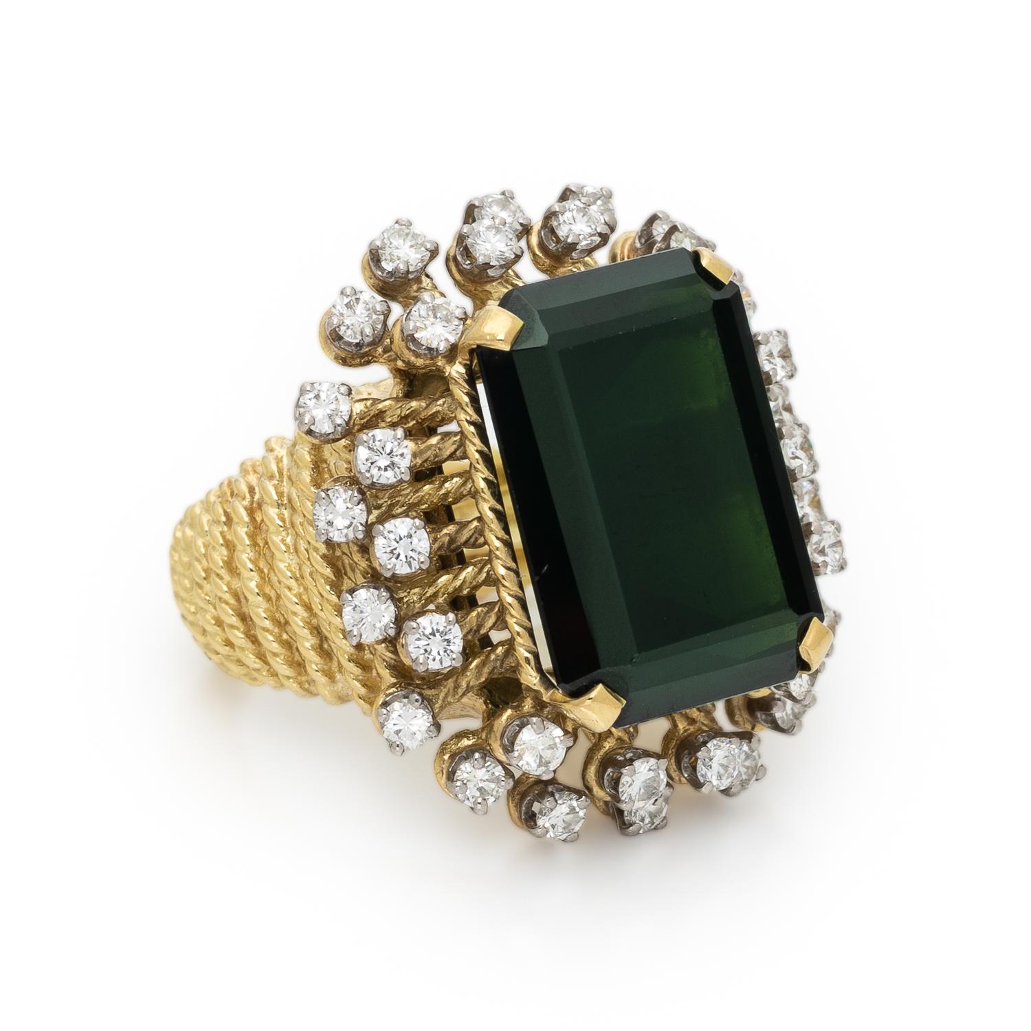 TOURMALINE, DIAMOND, AND YELLOW GOLD RING