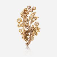 An 18K Yellow Gold and Diamond Brooch