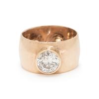 YELLOW GOLD AND DIAMOND RING